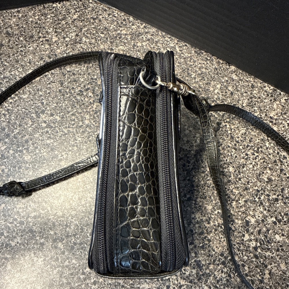 Brighton Women's Black Leather Crossbody Wallet Organizer Bag Heart Croc Accent - Picture 10 of 16